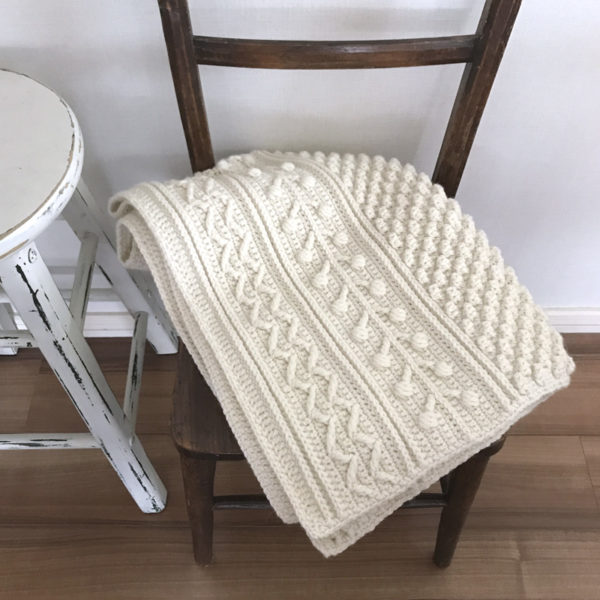 「冬のかぎ針あみこもの」アランブランケット