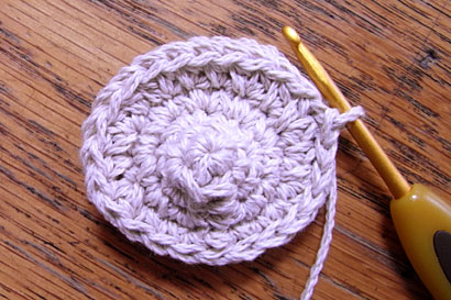 ①引き抜き編みを終えたところです