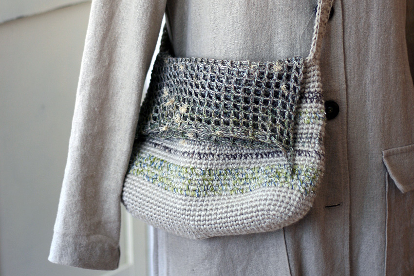 かぎ針編み ショルダー 巾着をふたに