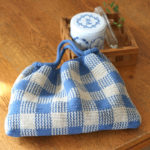 かぎ針編み ギンガムチェックのギャザーバッグ