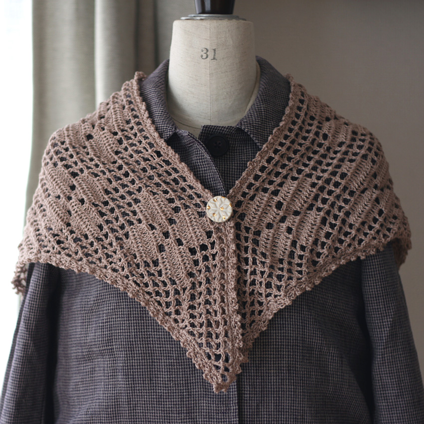 かぎ針編み レトロ三角ストール