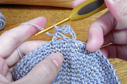 かぎ針編み 麻の葉模様 ⑥糸を一気に引き抜きます