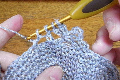 かぎ針編み 麻の葉模様 ⑪3目分あいだを空けて、もう1つ