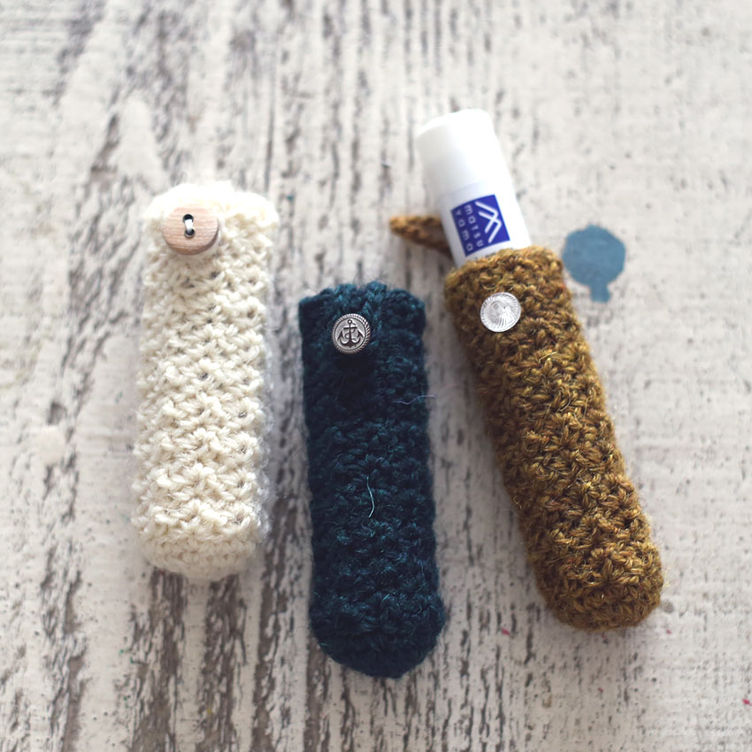 かぎ針編み 細めの糸で編んだリップケース