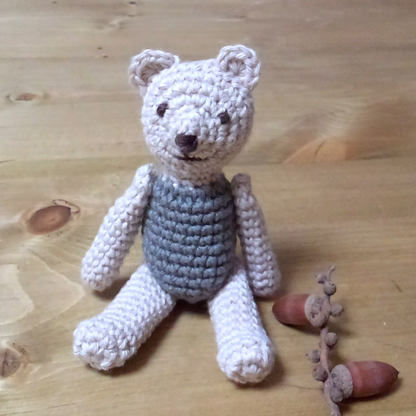 かぎ針編み 座れるテディベア