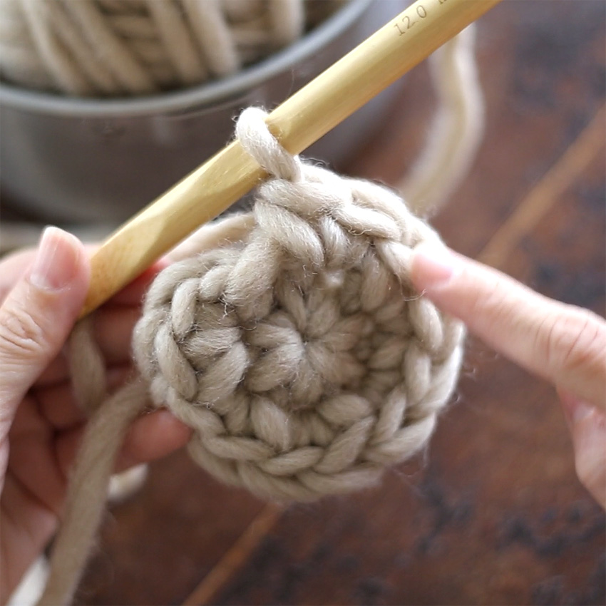 かぎ針編み 「こま編みのわ編み」の編み方