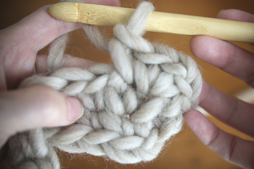 かぎ針編み こま編み1目が編めました