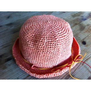 mimraさんの「こじんまりラフィア風ハット」