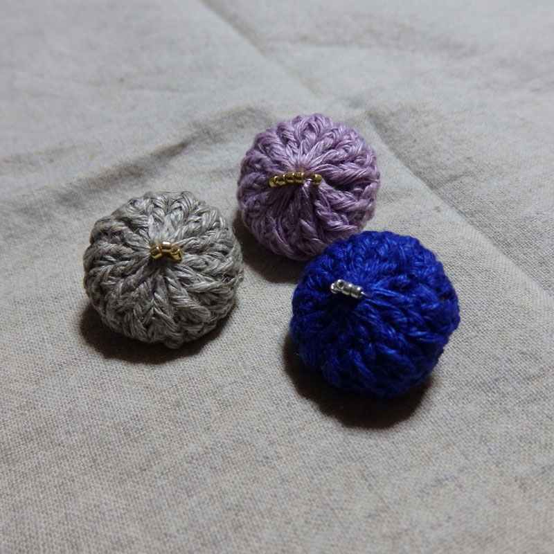 takechanさんの「リネンのミニブローチ」かぎ針編み 作品