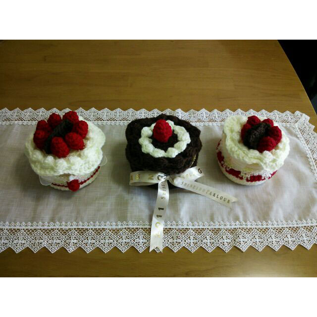 かぎ針編み 紅葉さんの「クロッシェ・パティシエのケーキ小箱」