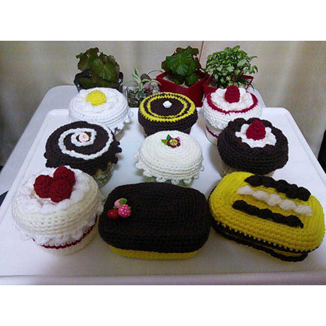 かぎ針編み 紅葉さんの「クロッシェ・パティシエのケーキ小箱」