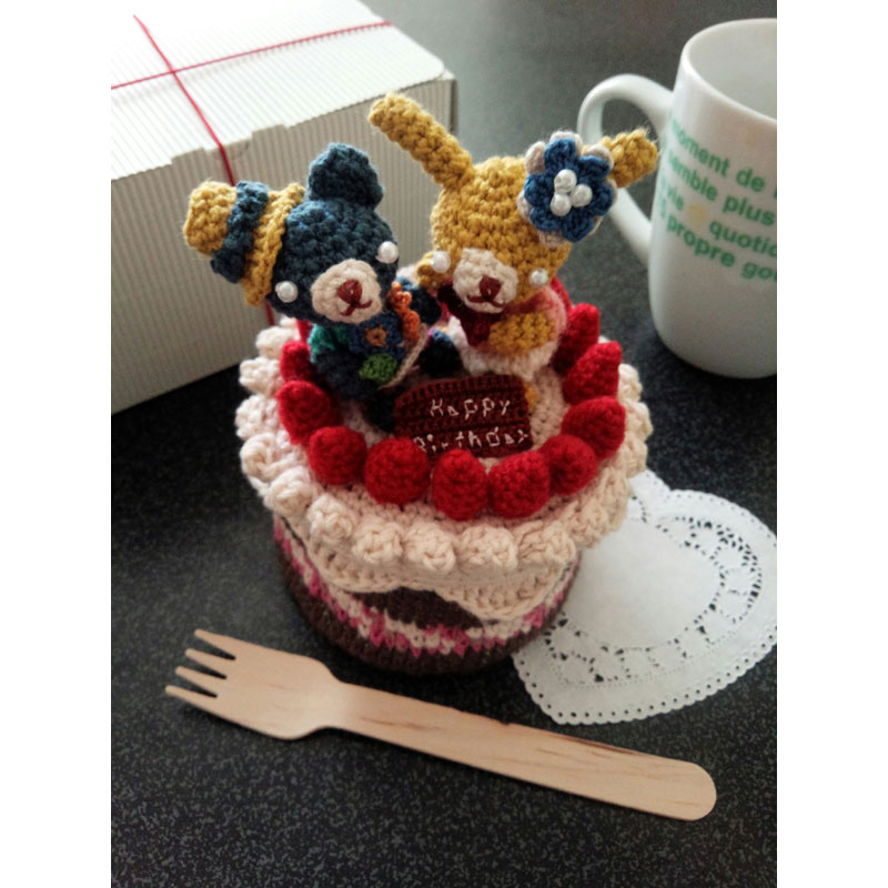 かぎ針編み ゆうくんママさんの「クロッシェ・パティシエのケーキ小箱」