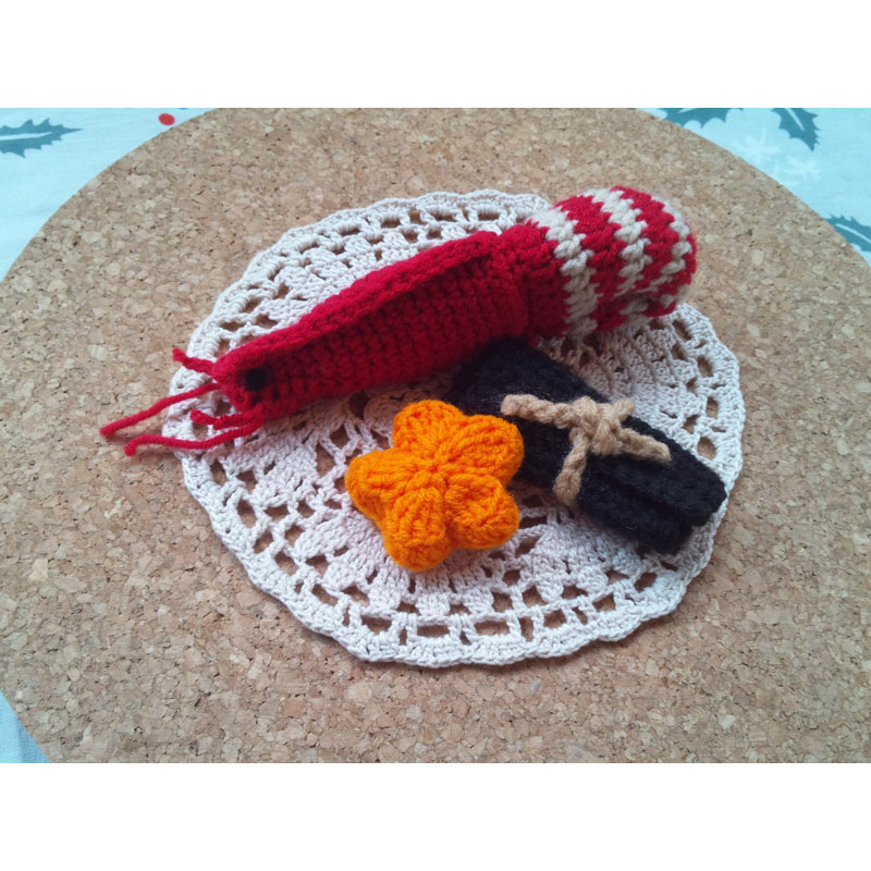 かぎ針編み Ricoさんの「おせち料理(えび、にんじん、昆布巻き)」