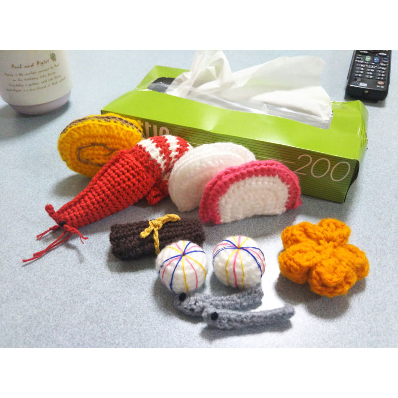 かぎ針編み みぃ。さんの「おせち料理(かまぼこ、伊達巻き、手まり麩)」