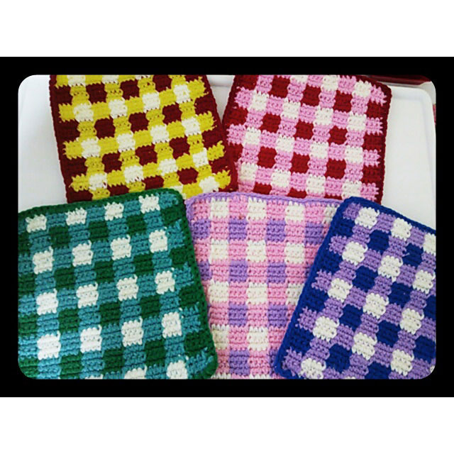 かぎ針編み 紅葉さんの「ギンガムチェックのマット」