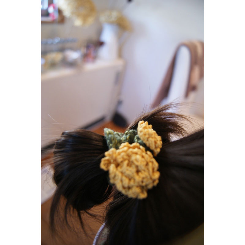 かぎ針編み hiro*さんの「たんぽぽのヘアゴム」