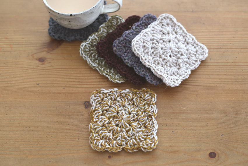 かぎ針編み わ編みのコースター 引き揃え糸