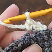 すじ編み[6] すじ編みが1目編めました。