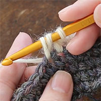 中長編み[4] 糸を引き出しました。