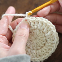 ループにくぐらせて引き締める[5] ループから引き出します。