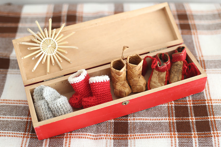 かぎ針編みブーツと北欧小物