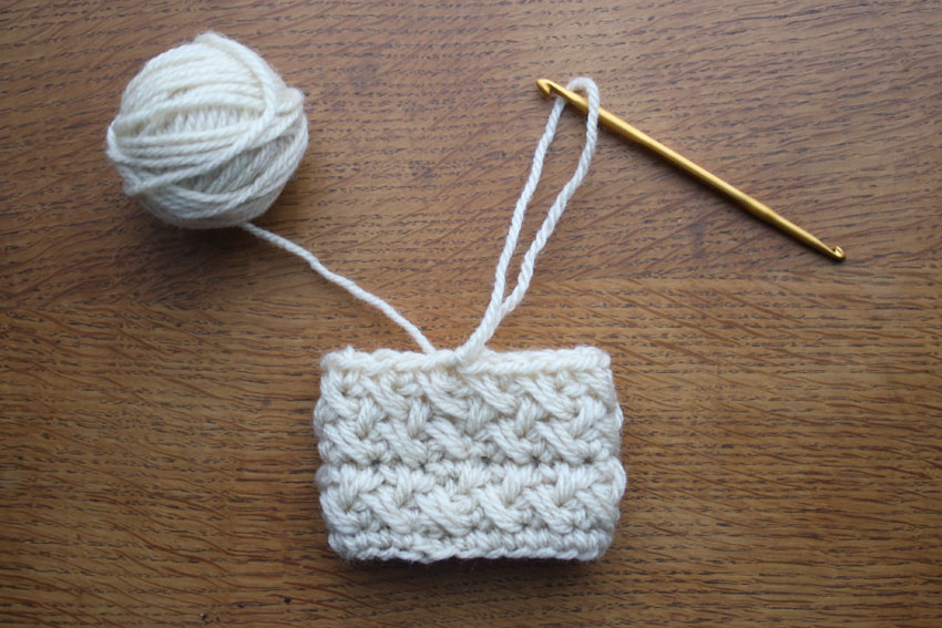 糸を渡す② ループを引き伸ばす