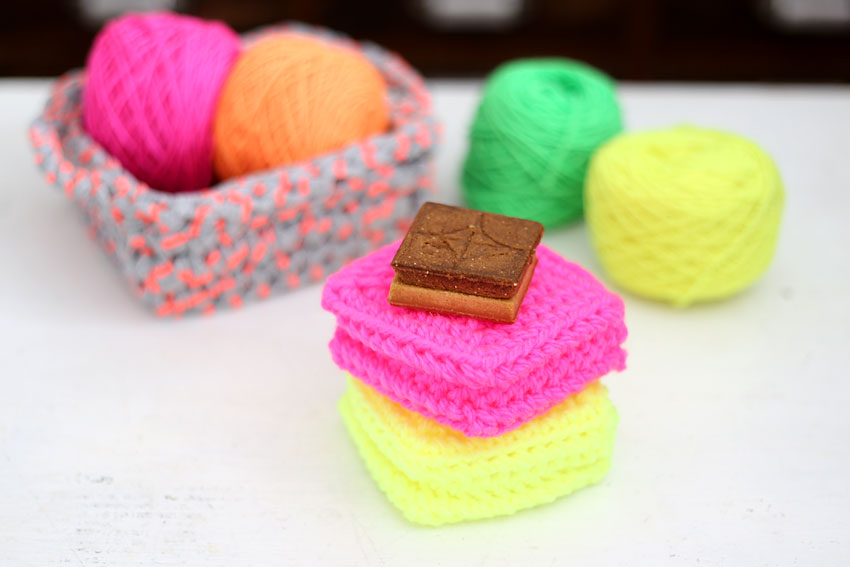 かぎ針編み ネオンカラー 蛍光色 コインケース 