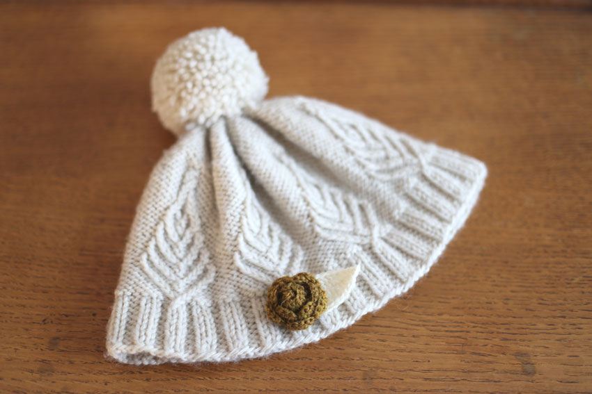 かぎ針編み お花ブローチ ニット帽に