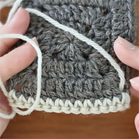 こま編みはぎ[7] 後ろ側の様子