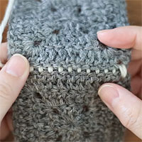 こま編みはぎ[8] 内側の様子