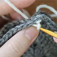 全目の引き抜きはぎ[5]糸をかけて引き抜く