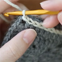 全目の引き抜きはぎ[6]角は2枚分を束にすくう