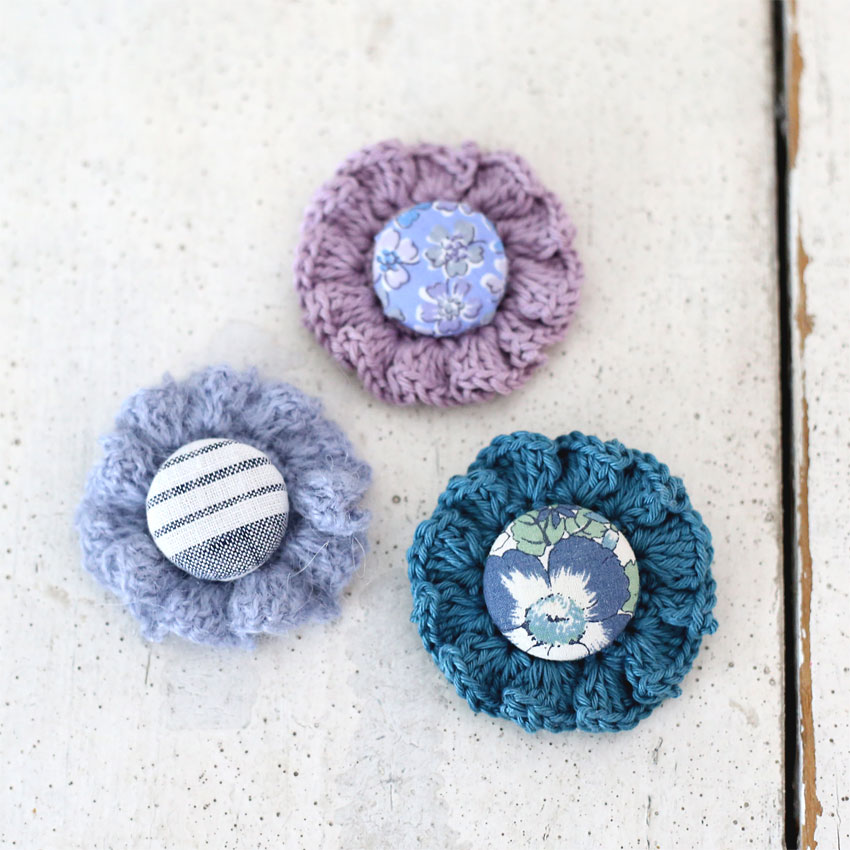 かぎ針編み無料編み図 ロゼット風ブローチ