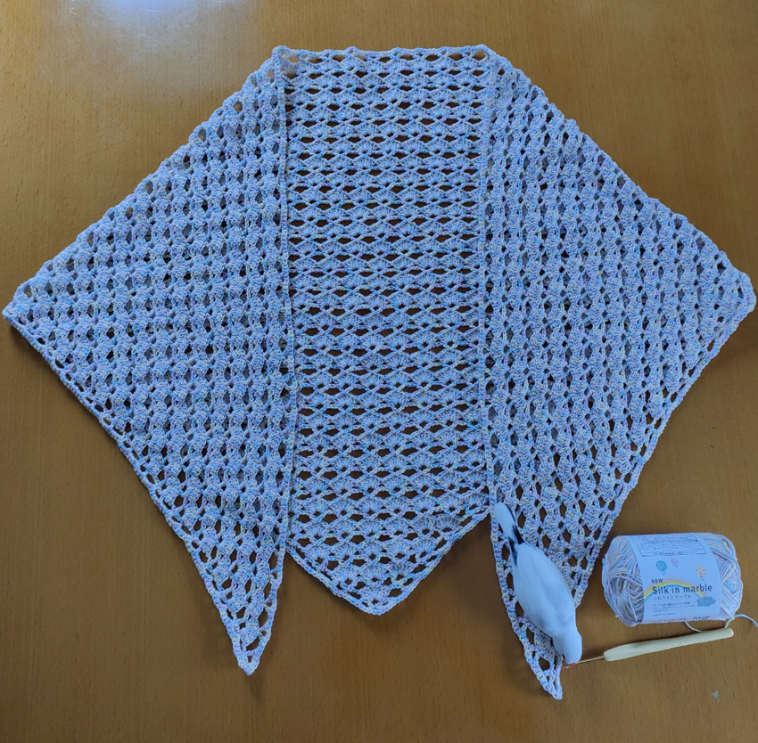 まろたんさんの「三角ストール」かぎ針編み 作品