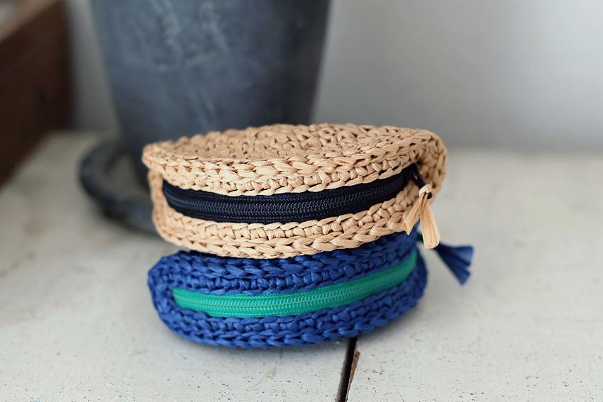 かぎ針編み パース 小銭入れ ポーチ 半月型