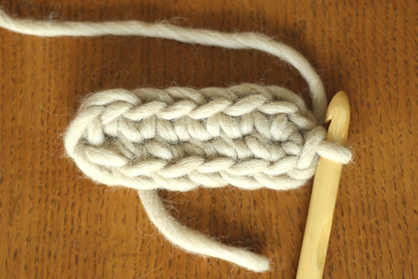 かぎ針編み 楕円 1段目